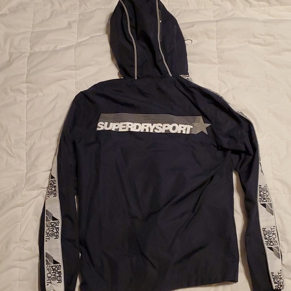 Superdry Sport Men's Windbreaker - Picture 2 of 3